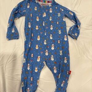 Magnetic me “snow much fun”